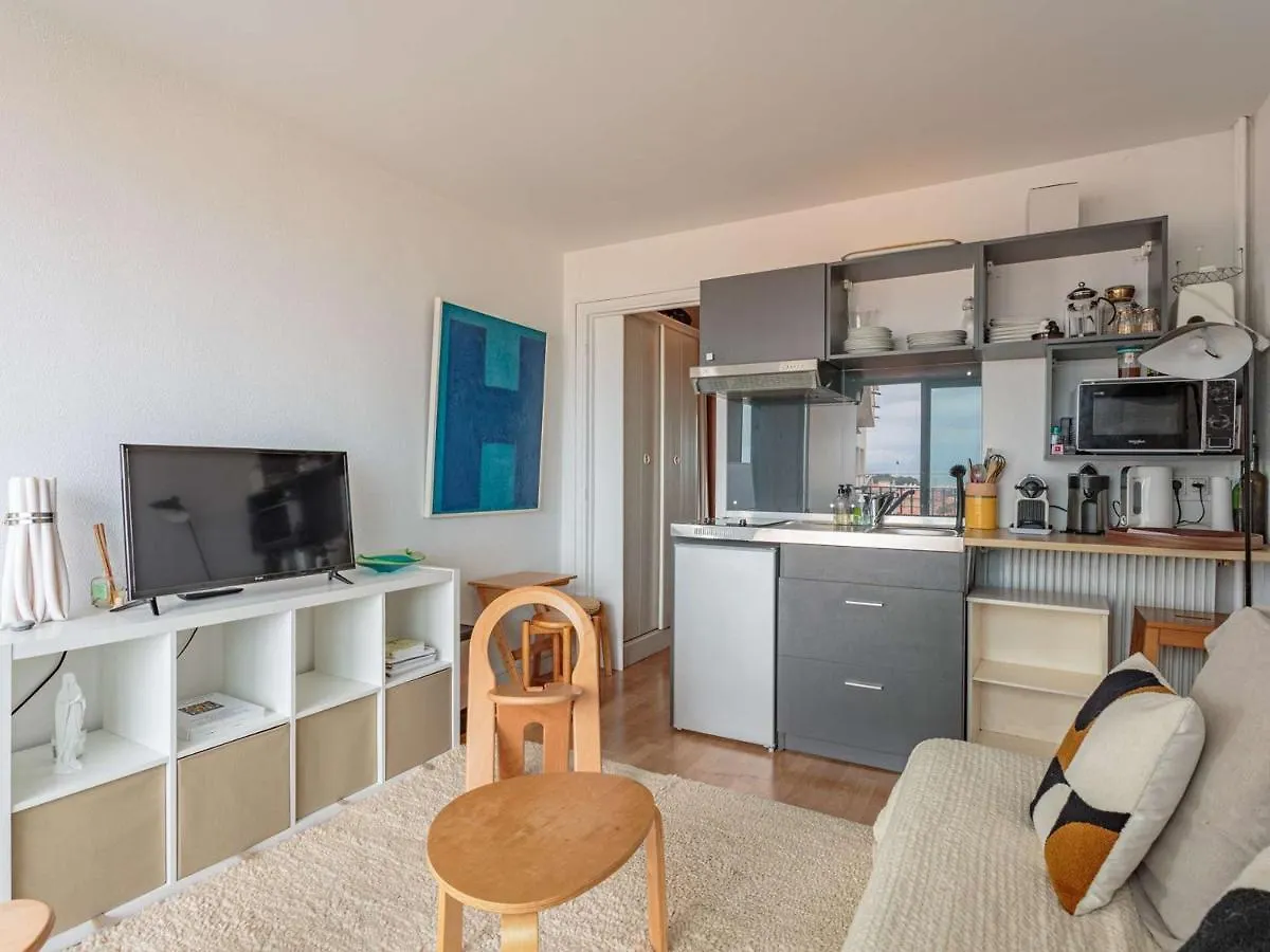 Apartment Studio Pres De La Plage Aux Halles, Biarritz - Fr-1-3-591